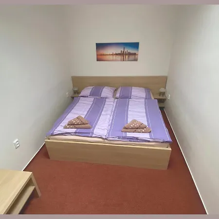 Tiva Πανσιόν